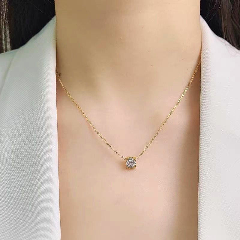 Simple Four-claw Single Diamond Pendant Female Temperament Titanium Steel Necklace