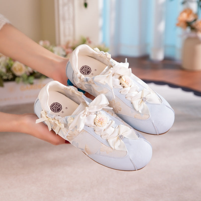 2026 New-style Oriental Aesthetic Flower Embroidery Casual Shoes - Three-color Ribbon Bow Flat Shoes - Sweet-Tempered Women's Shoes - Versatile Sports Shoes