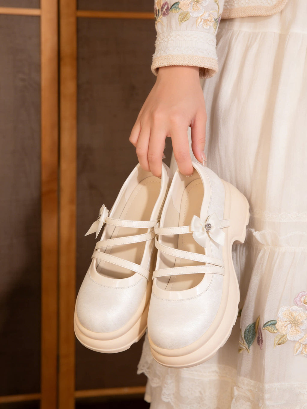 Sweet Bow Platform Mary Jane Shoes, Ivory Chunky Sole Pumps For Daily Wear