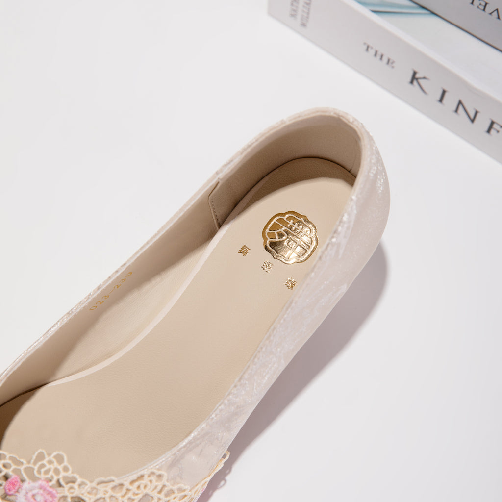 Mint-colored Jacquard Pointed Kitten Heels And Women's Shoes. Lace Flower Embroidery Low-cut Sandals. Gentle And Elegant High-heeled Shoes. Formal And Casual Lady Shoes For Events.