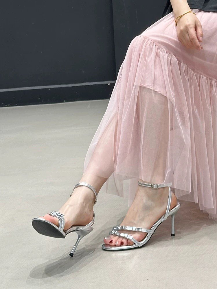 Sharp Pointed, Slender Heel, High Heels Exude A Slimming And Slender Temperament, With A Single Button Open Toed Women's Sandals