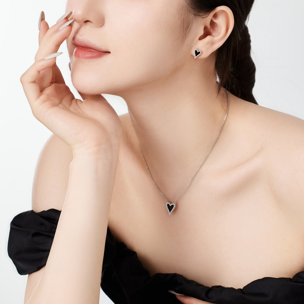 Silver S925 Black Agate Heart-shaped White Stud Earrings