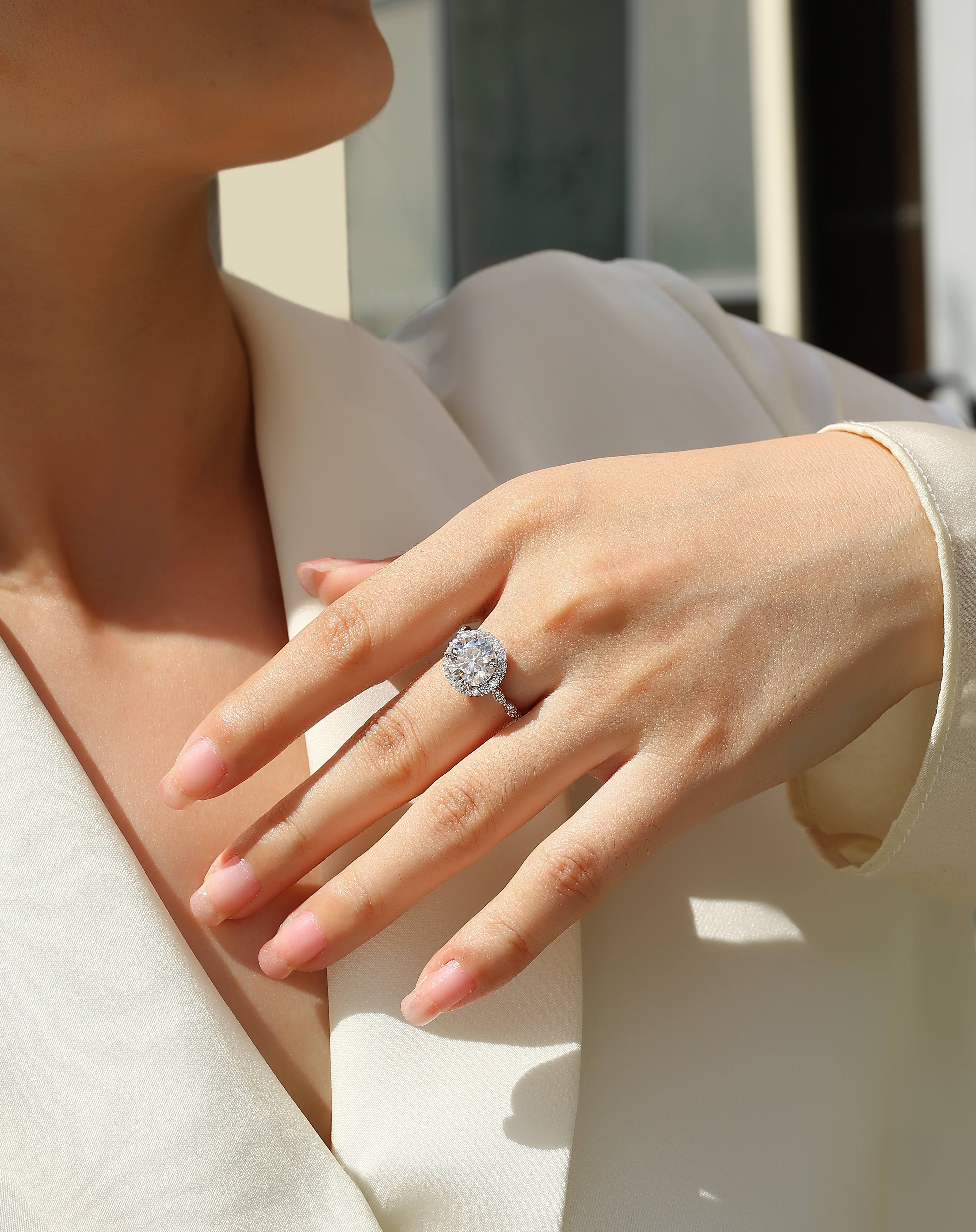 1Starlight Shining - A Fashionable Jewelry Ring Set With 3-carat Moissanite S925 Sterling Silver And Platinum-plated Diamond Prohibit TikTok sales