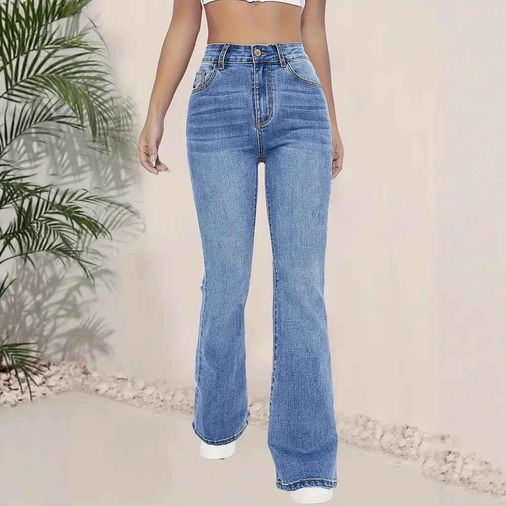 These Stretchy Bootcut Pants Feature A Butt-lifting Design