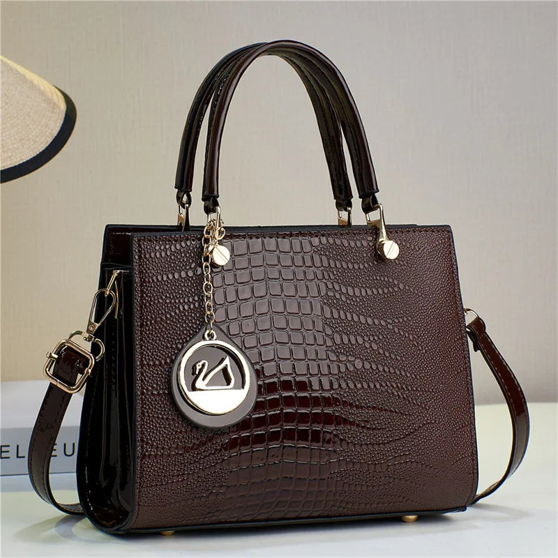 2024 New Swan Pendant Crocodile Pattern High Capacity Fashion Trend Messenger Bags Luxury Women's Bags Womens Handbags