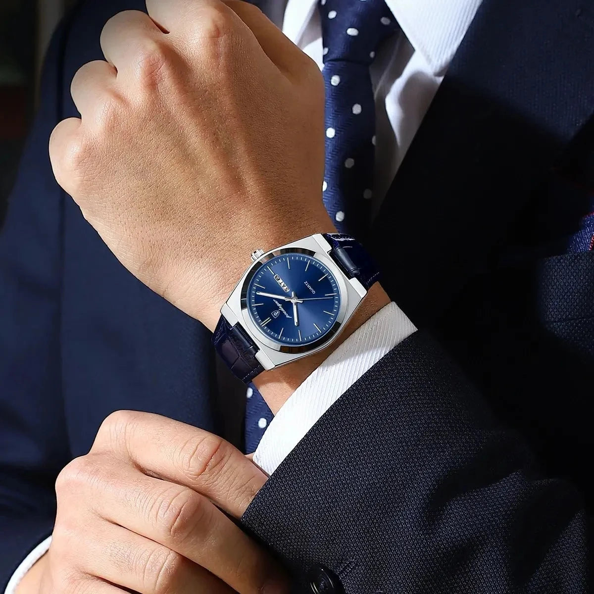 POEDAGAR 930 Luxury Watch for Man Waterproof Luminous Date Week Leather Men Watch Casual Quartz Men's Watches Male Clock