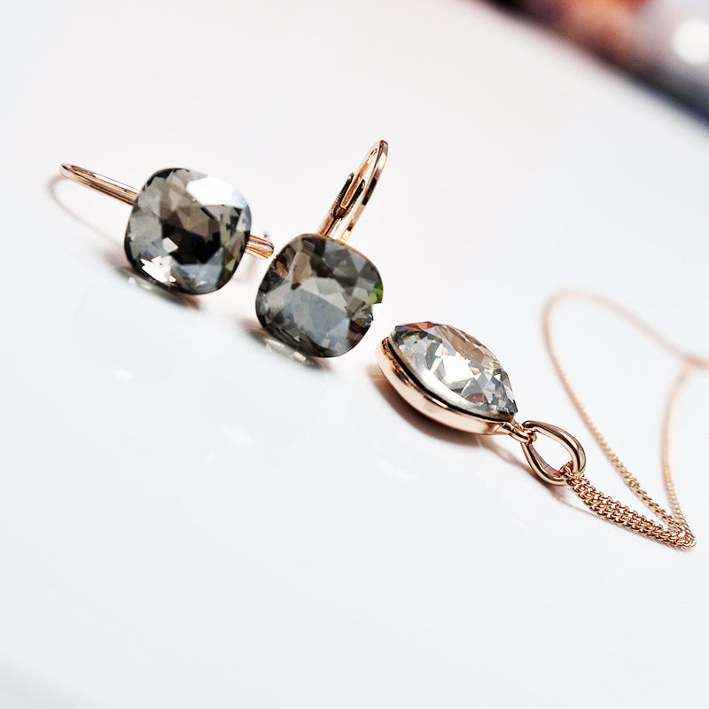 Austrian Crystal Women's Fashionable Earrings