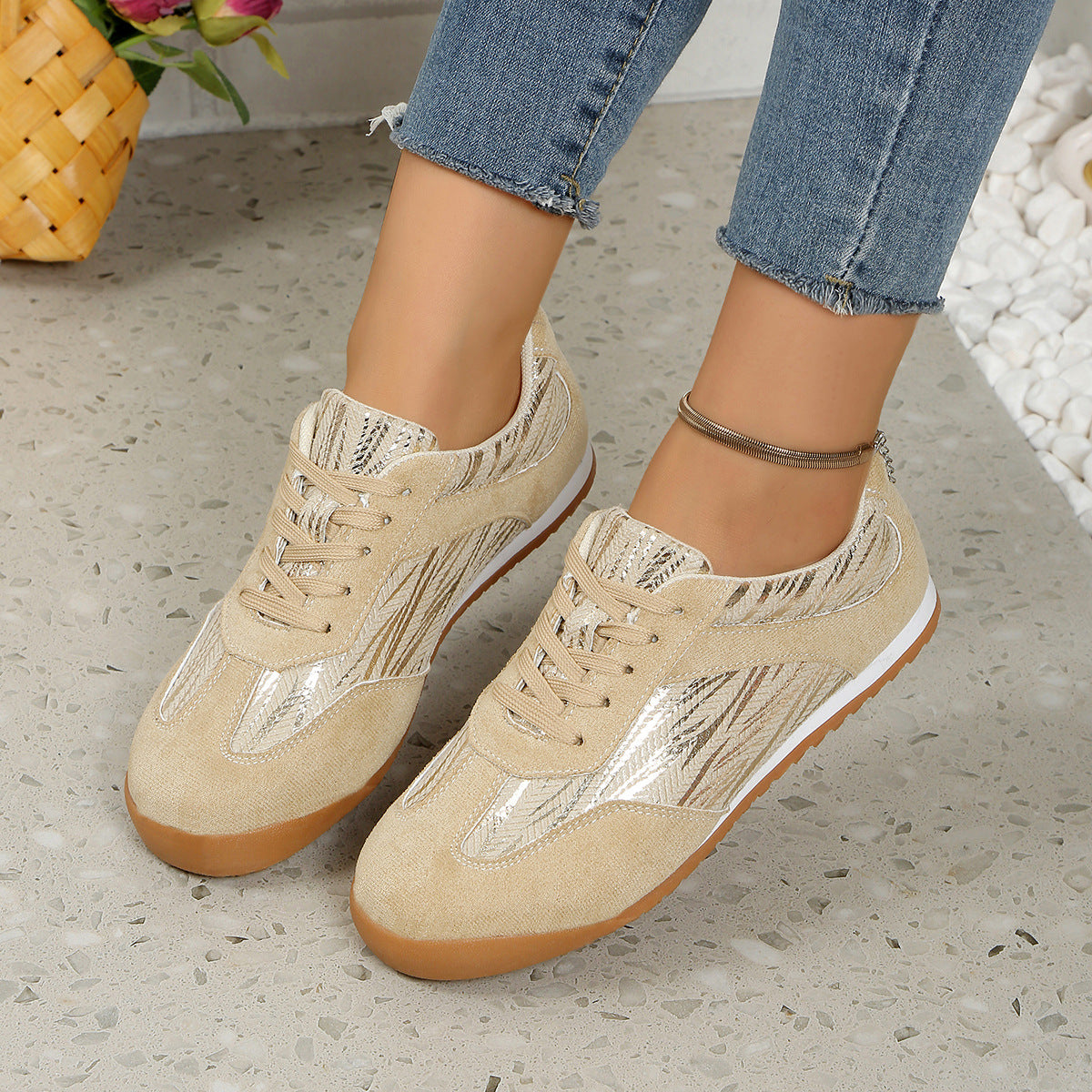 Lightweight Retro White Shoes For Women Leisure Street Shot