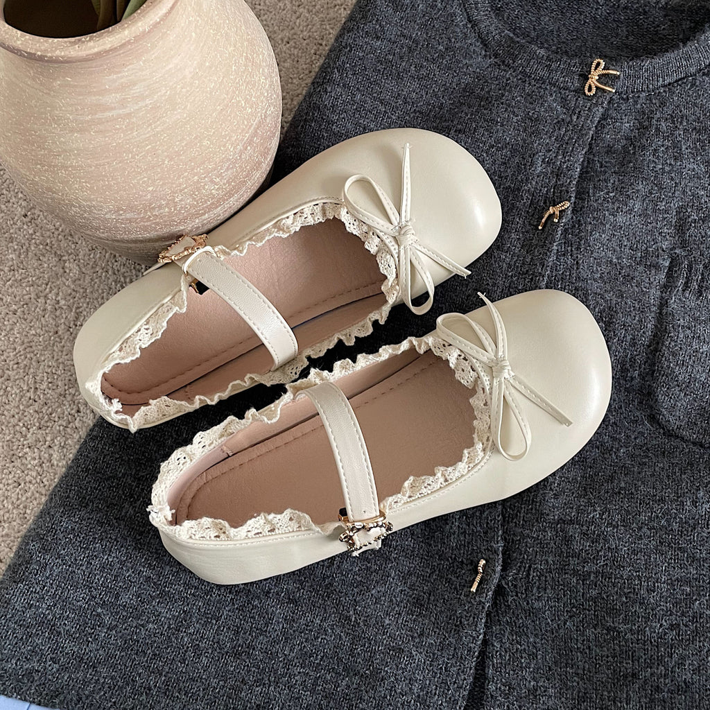 Round Toe Vintage Bow Leather Flat Shoes