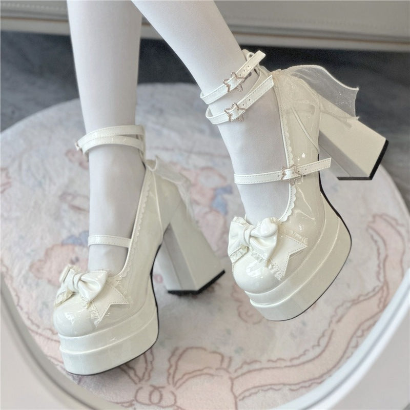 Women's One-strap Silver Single-layer Shoes