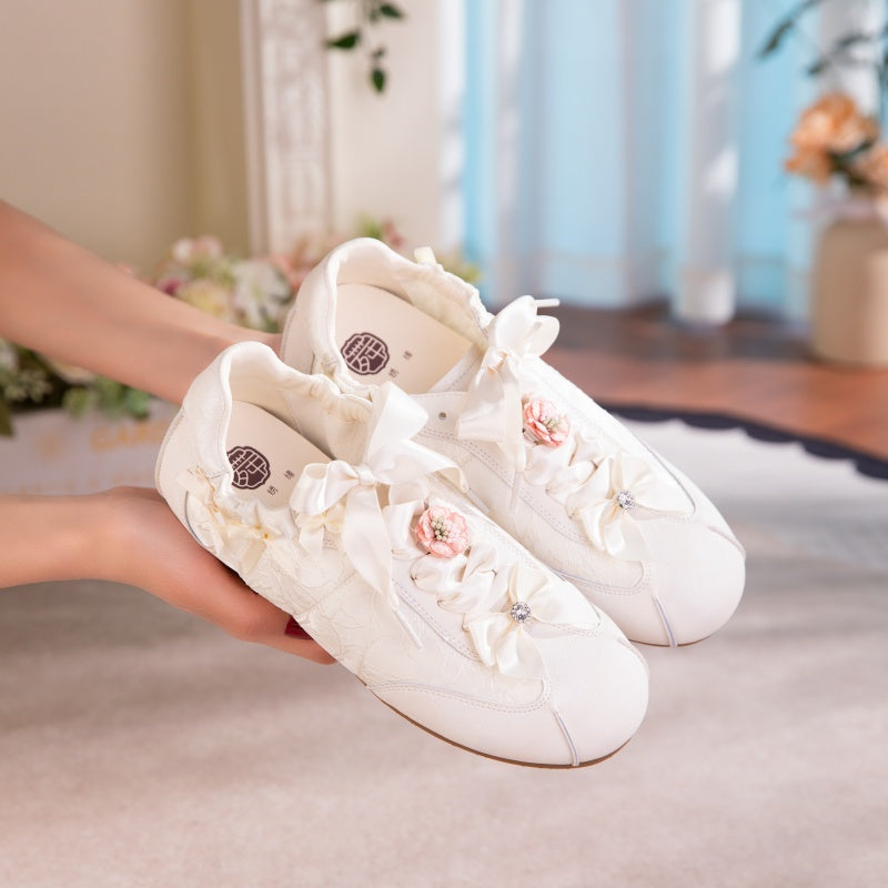 2026 New-style Oriental Aesthetic Flower Embroidery Casual Shoes - Three-color Ribbon Bow Flat Shoes - Sweet-Tempered Women's Shoes - Versatile Sports Shoes
