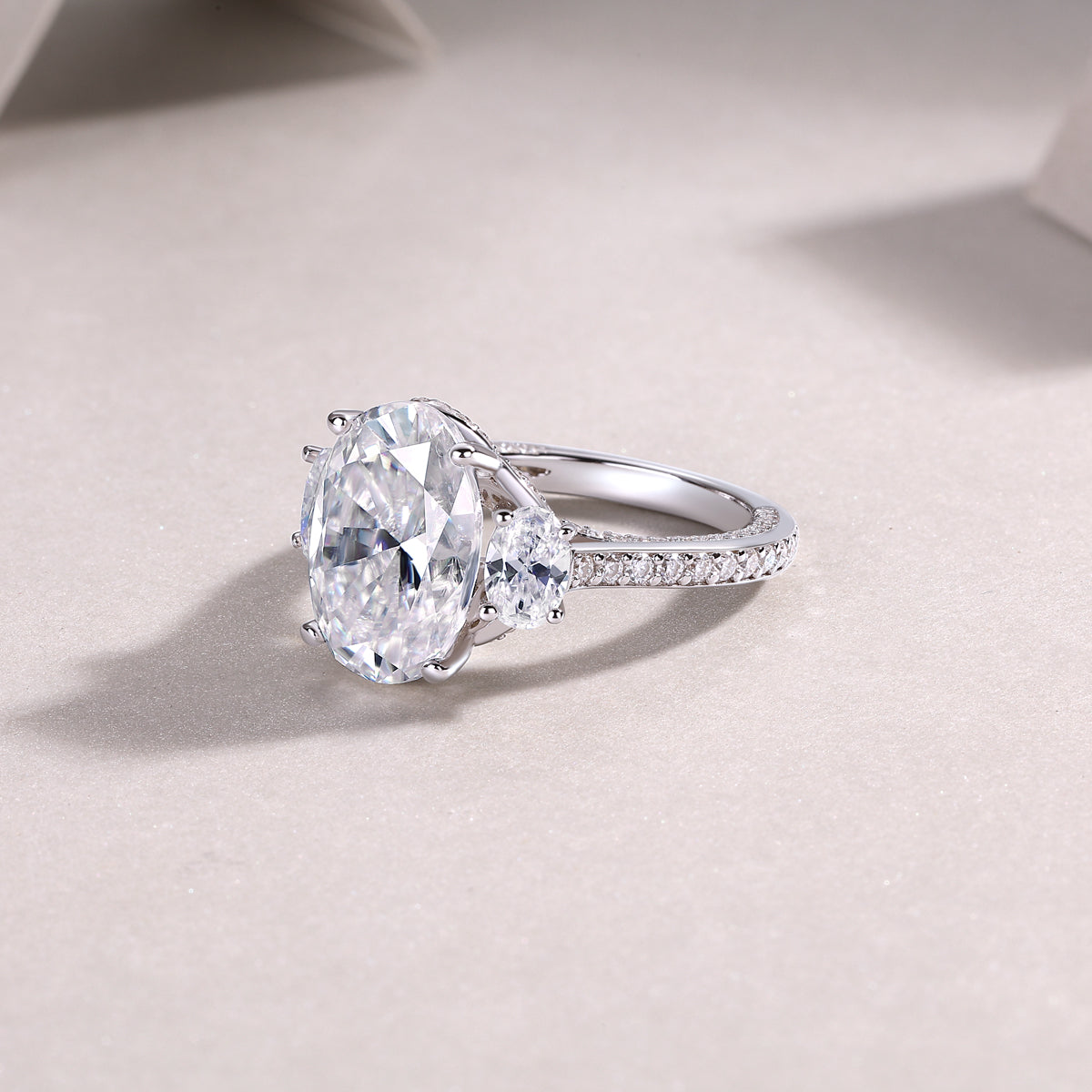 1Crown Of Radiance - A Fashionable And Luxurious Jewelry Accessory Set With Moissanite S925 Sterling Silver And Platinum-plated Diamond Prohibit TikTok sales