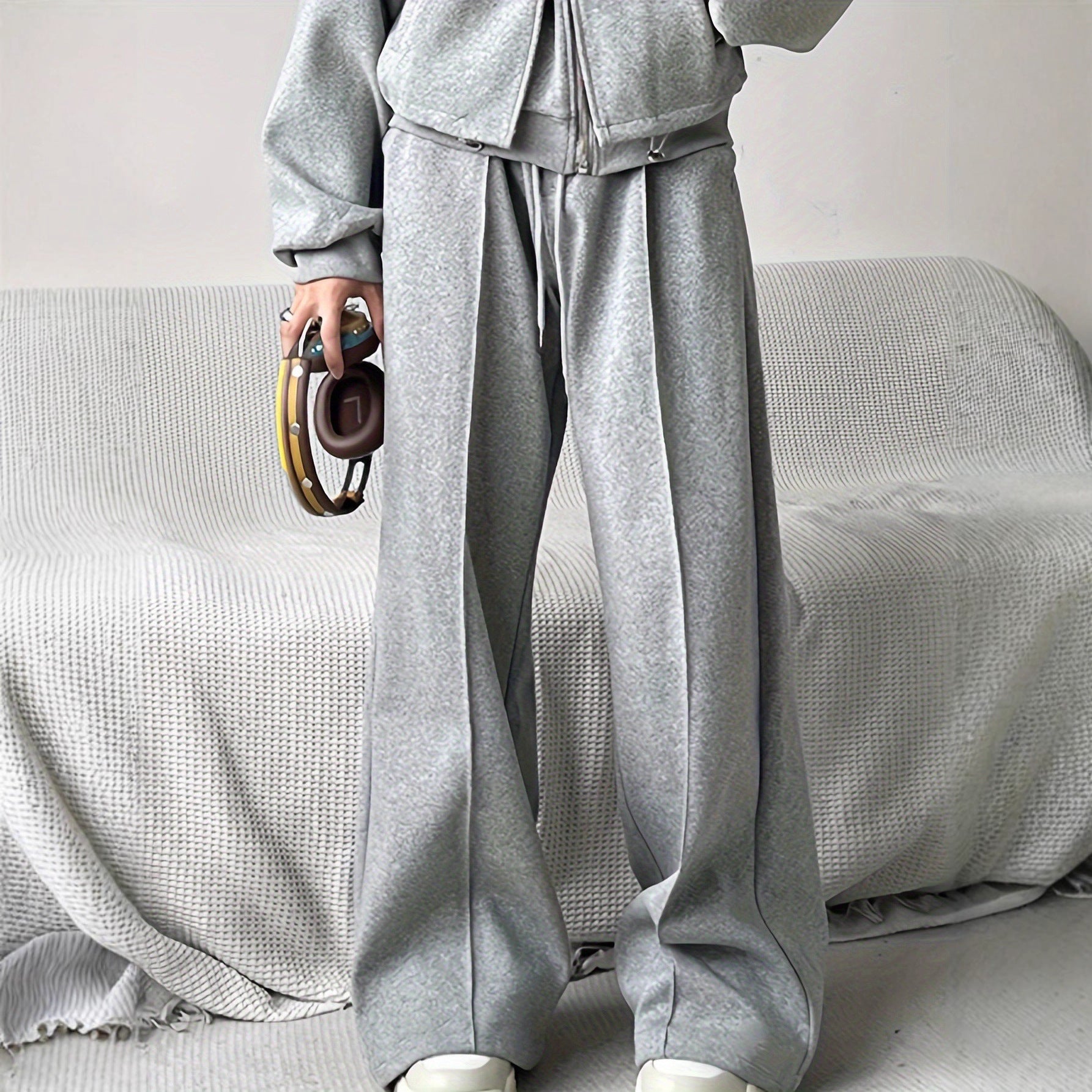 Autumn And Winter Loose Straight Drooping Pants Mid-waisted Figure Flattering Sports Style