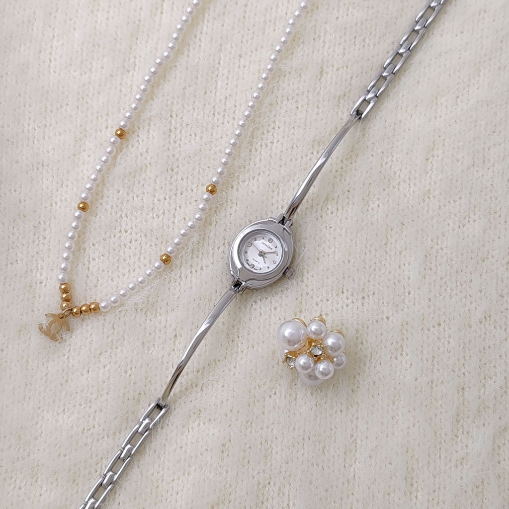 Small Bracelet Women's Watch Simple Good-looking Quartz Watch